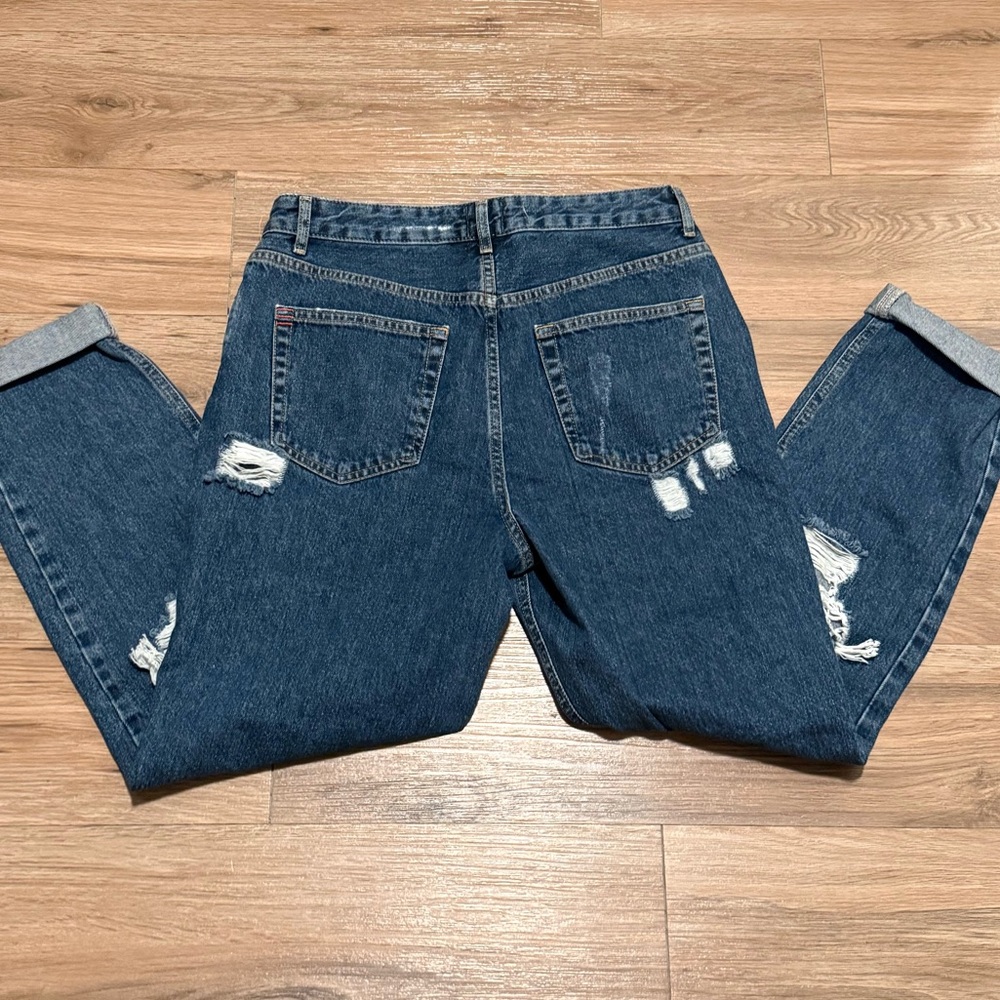 BDG Ripped High Rise Mom Jeans - Picture 4 of 5